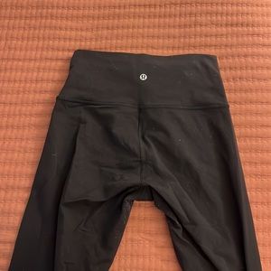 Black Lulu Lemon Wunder Under Leggings 28”